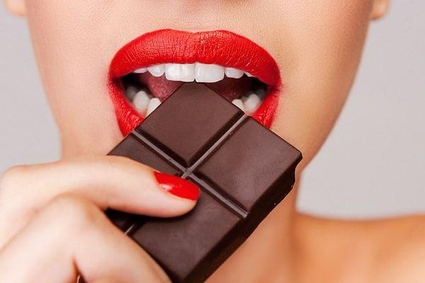 шоколада во рту