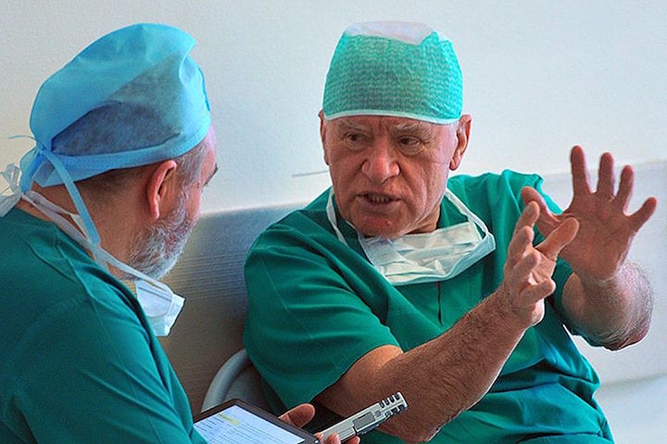 Лео Бокерия - один из лучших российских кардиохирургов, единственный врач из России, попавший в список 100 лучших хирургов мира. Фото: Евгения ГУСЕВА